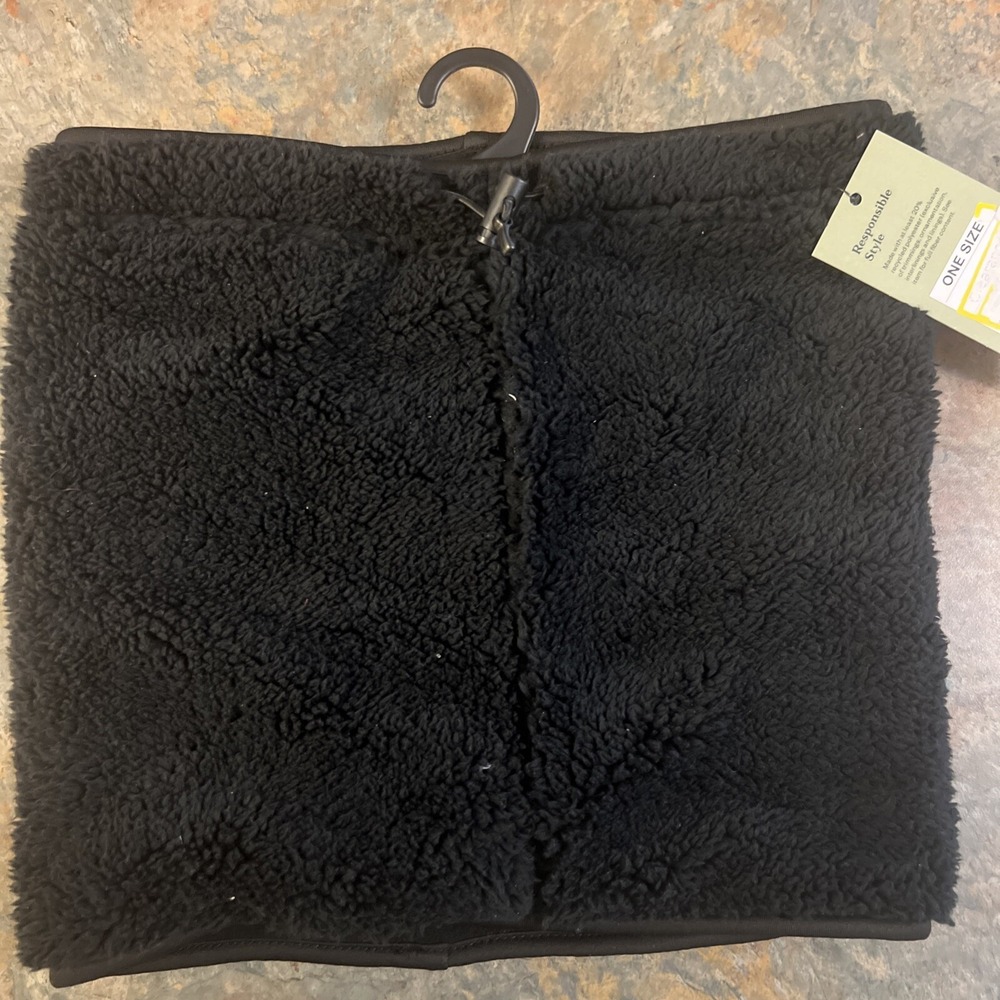 Goodfellow cold weather neck scarf, one size, black NWT